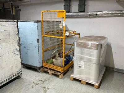 Imagen general de Lifting cage forklift